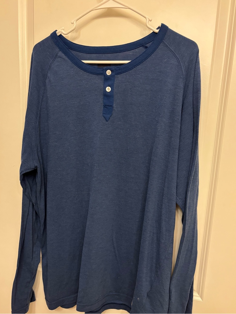 The North Face Men's Long-Sleeve Henley in Deep Blue
